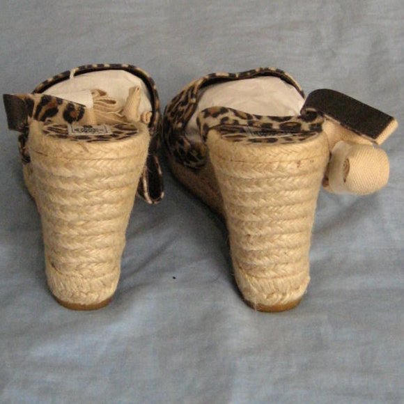 Andre Assous Leopard Calf Hair Wedge Espadrille Sandals, 7-Like Brand New - Picture 9 of 9